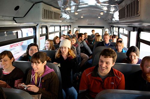 van transporte de universitários