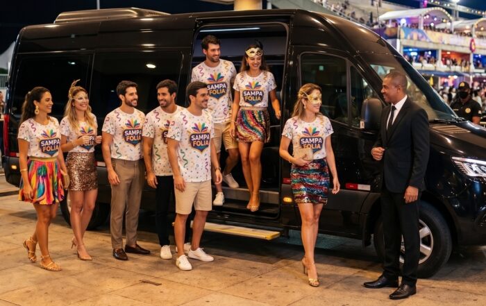 Home 2 Evite trânsito e estacionamento no Carnaval de São Paulo. Contrate transporte executivo para o Sambódromo e tenha uma experiência premium.